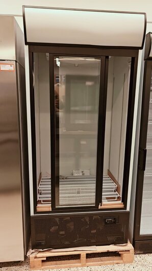 Lasiovikylmäkaappi Tefcold FSC890S-P